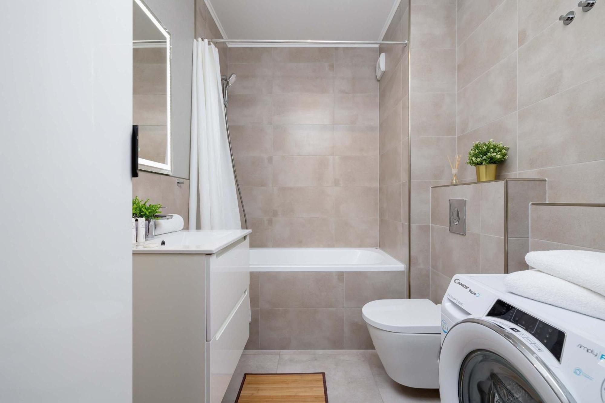 Cozy With Parking And Terrace In By Renters