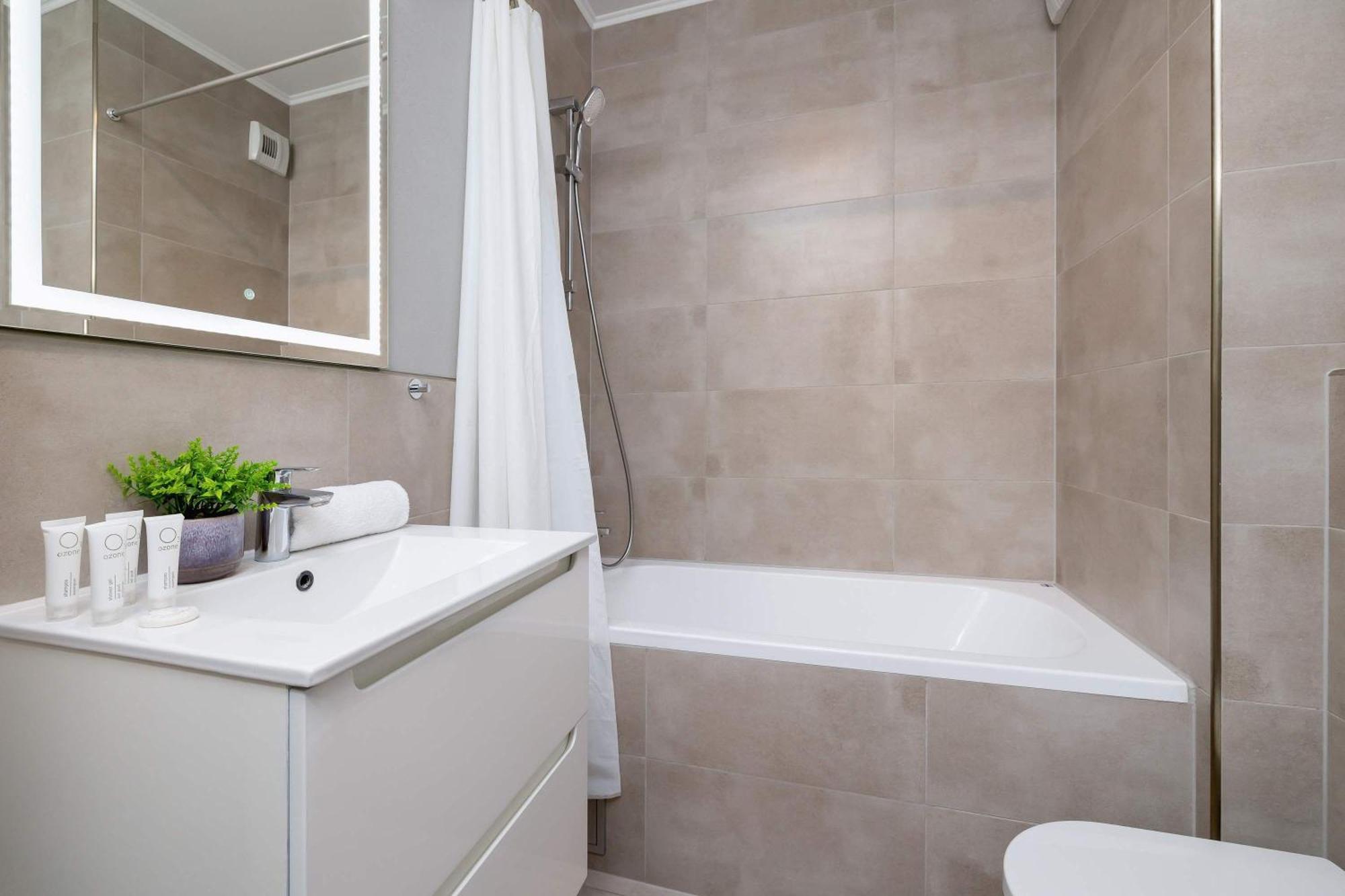 Cozy With Parking And Terrace In By Renters Apartament Kraków